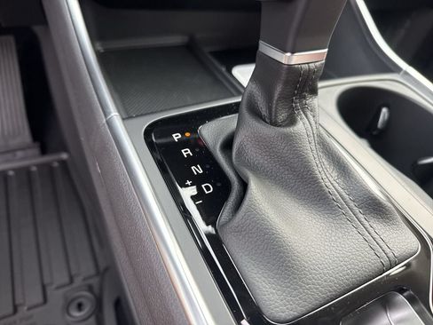 New 2026 Kia Carnival EX FWD image 33