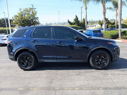 Used 2022 Land Rover Discovery Sport S image 4