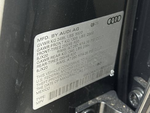 New 2025 Audi Q5 Premium Plus image 24