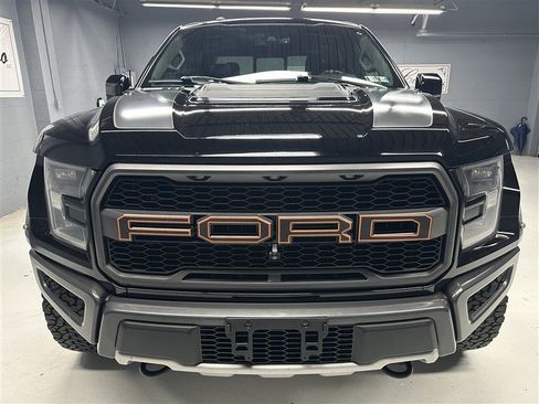 Used 2018 Ford F150 Raptor w/ Equipment Group 802A Luxury AWD/4WD image 10