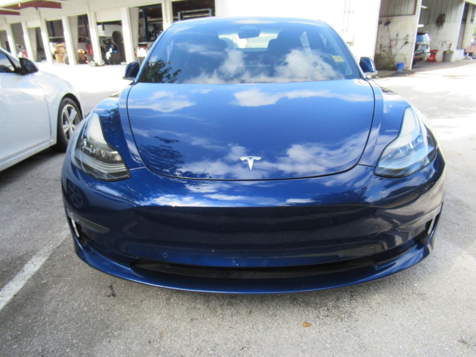 Used 2018 Tesla Model 3 Long Range RWD image 2