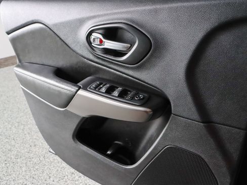 Used 2021 Jeep Cherokee Latitude Lux w/ Sun & Sound Group image 22