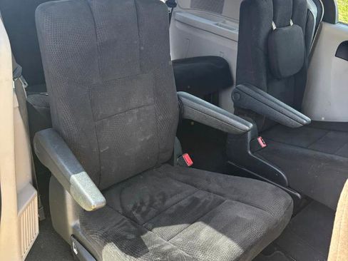 Used 2012 Dodge Grand Caravan American Value Package image 20