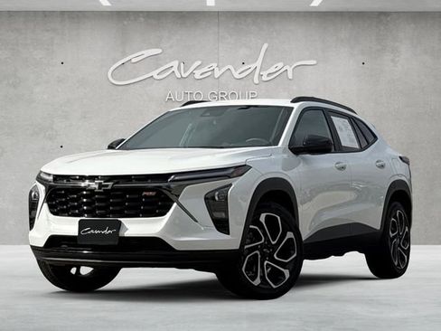 Certified 2025 Chevrolet Trax RS image 1