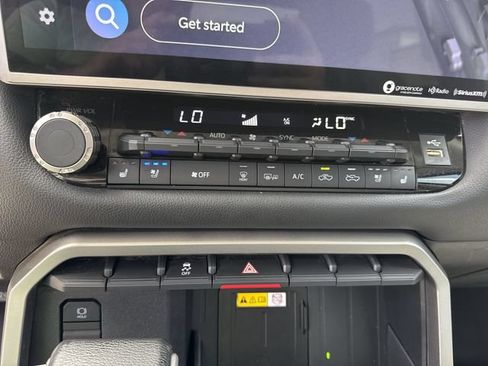 Used 2023 Toyota Tundra Limited w/ Power Package AWD/4WD image 19