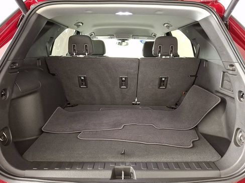Used 2019 Chevrolet Equinox LT AWD/4WD image 30