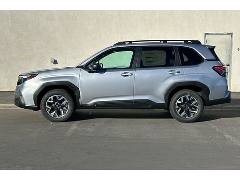 Used 2026 Subaru Forester Premium image 7