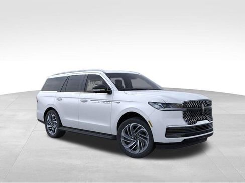 New 2026 Lincoln Navigator Premiere AWD/4WD image 37