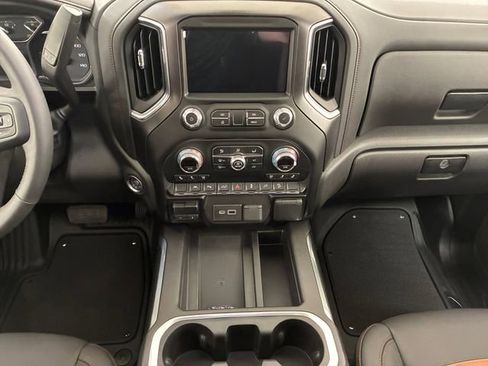 Used 2022 GMC Sierra 1500 AT4 w/ AT4 Preferred Package AWD/4WD image 21