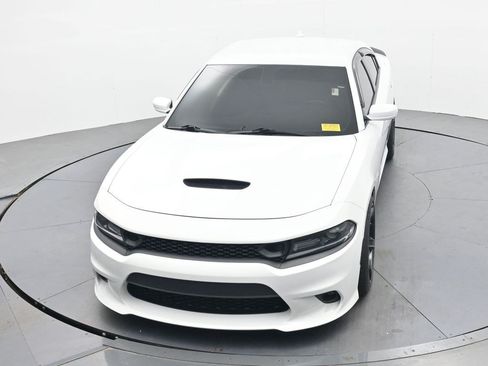 Used 2019 Dodge Charger Scat Pack RWD image 18