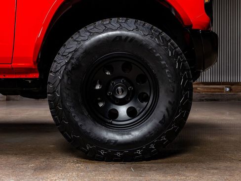 Used 2023 Ford Bronco Heritage Edition image 12