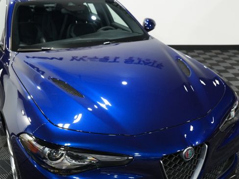 Used 2019 Alfa Romeo Giulia Quadrifoglio w/ Driver Assist Dynamic Package image 12