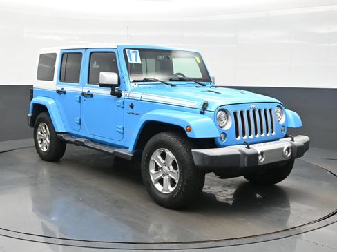 Used 2017 Jeep Wrangler Unlimited Sahara w/ Quick Order Package 24E Chief AWD/4WD image 11