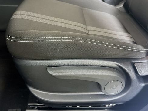 Used 2023 Hyundai Venue SEL w/ Cargo Package FWD image 16