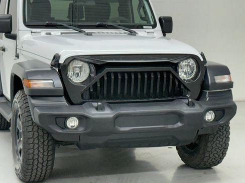 Used 2020 Jeep Wrangler Sport AWD/4WD image 90