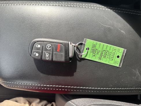 Used 2022 Dodge Durango GT AWD/4WD image 28
