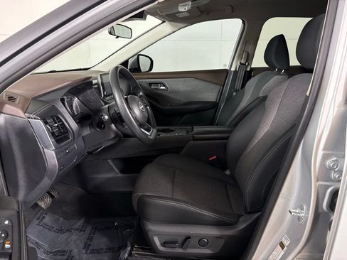 Used 2023 Nissan Rogue SV FWD image 16