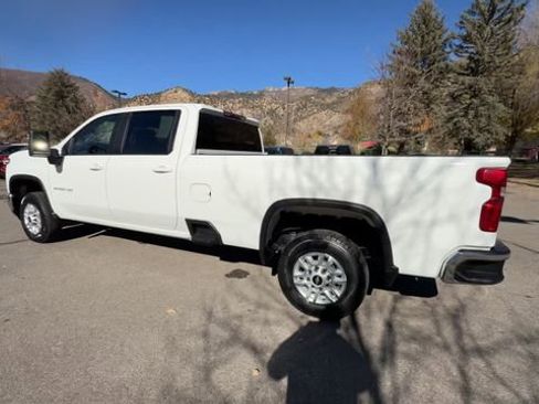 Used 2024 Chevrolet Silverado 2500 LT image 6