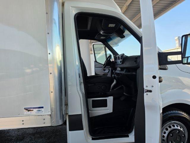Used 2024 Mercedes-Benz Sprinter 3500 image 28