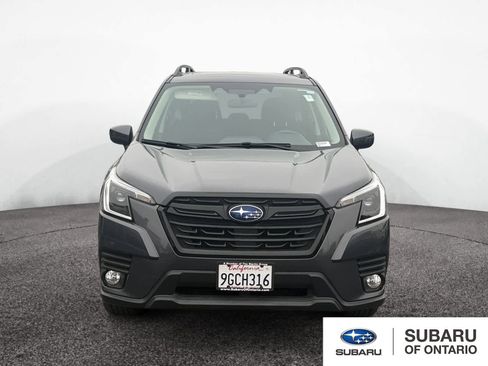 Used 2023 Subaru Forester Premium AWD/4WD image 2