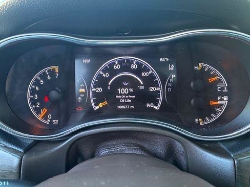 Used 2020 Jeep Grand Cherokee Overland AWD/4WD image 18