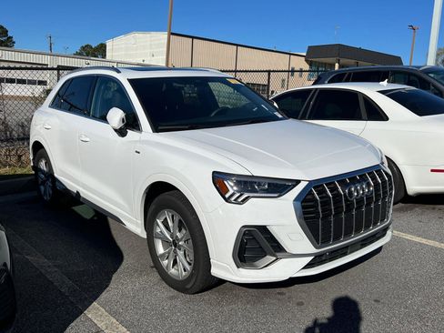 Certified 2025 Audi Q3 2.0T Premium Plus w/ Premium Plus Package image 3