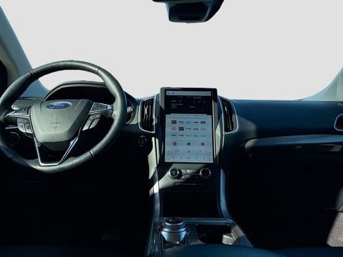 Certified 2024 Ford Edge SEL w/ Convenience Package image 23