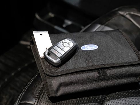 Used 2021 Ford Expedition Limited image 53