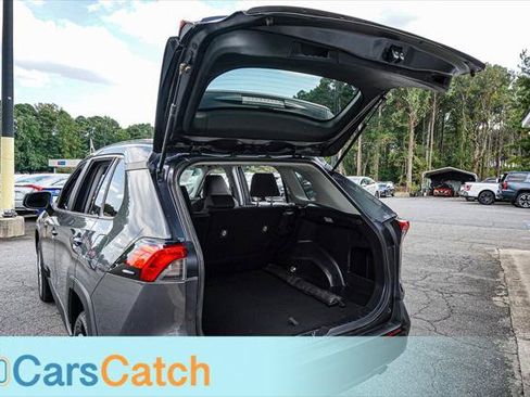 Used 2020 Toyota RAV4 LE FWD image 38