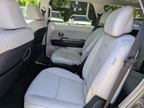 New 2026 Hyundai Palisade Calligraphy FWD image 13