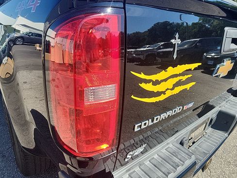Used 2018 Chevrolet Colorado W/T w/ WT Convenience Package AWD/4WD image 10