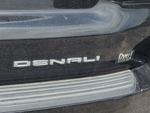 Used 2022 GMC Yukon Denali w/ Denali Premium Package AWD/4WD image 13