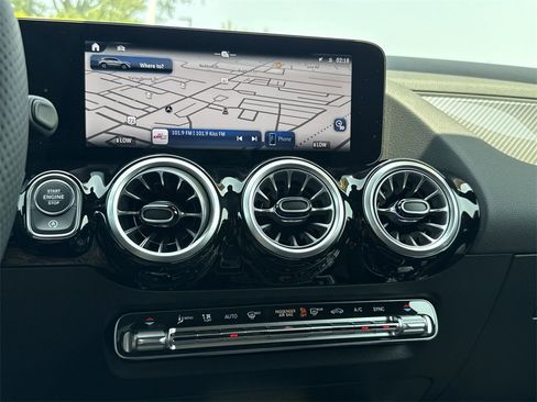 New 2025 Mercedes-Benz GLA 250 image 23