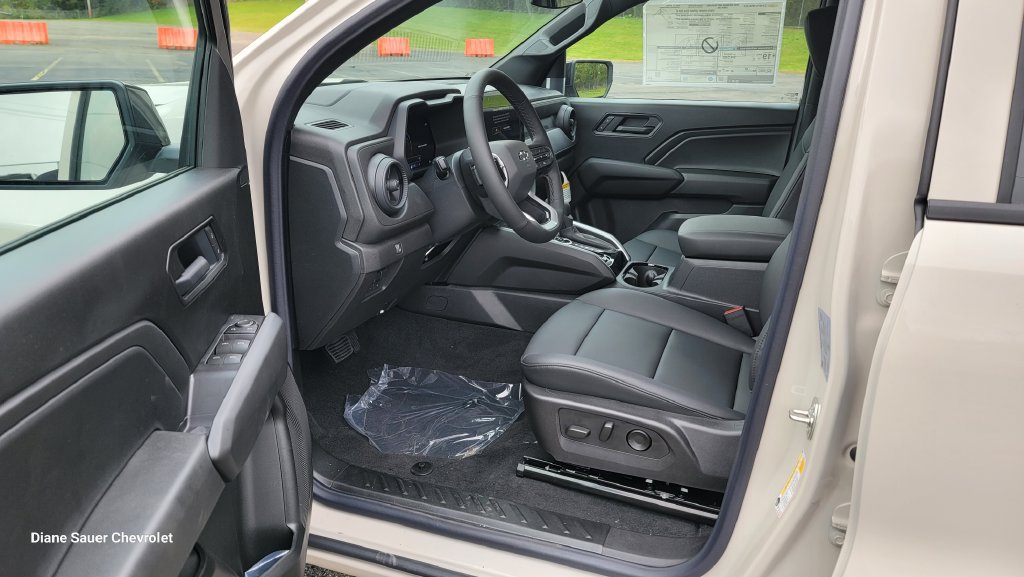 New 2026 Chevrolet Colorado Trail Boss AWD/4WD image 18