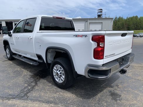 Used 2025 Chevrolet Silverado 2500 LT w/ Convenience Package AWD/4WD image 10