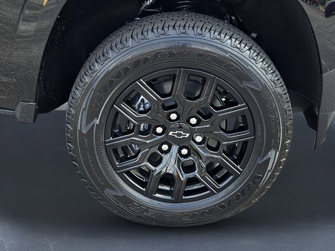 New 2026 Chevrolet Colorado W/T w/ WT Custom Package RWD image 9