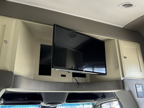 Used 2020 Mercedes-Benz Sprinter 3500 image 35