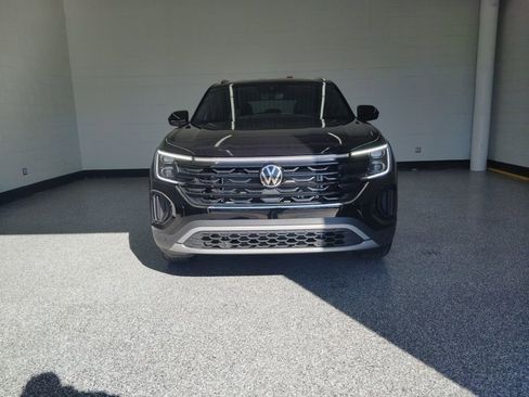 New 2026 Volkswagen Atlas Cross Sport SE FWD image 2