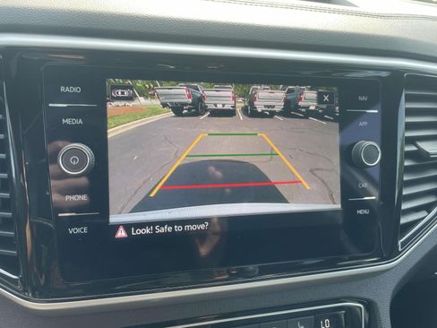 Used 2023 Volkswagen Atlas Cross Sport SEL R-Line AWD/4WD image 26