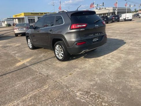 Used 2016 Jeep Cherokee Limited FWD image 3