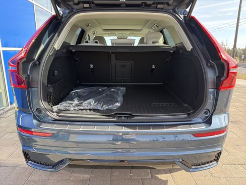 New 2026 Volvo XC60 B5 Ultra w/ Climate Package AWD/4WD image 9