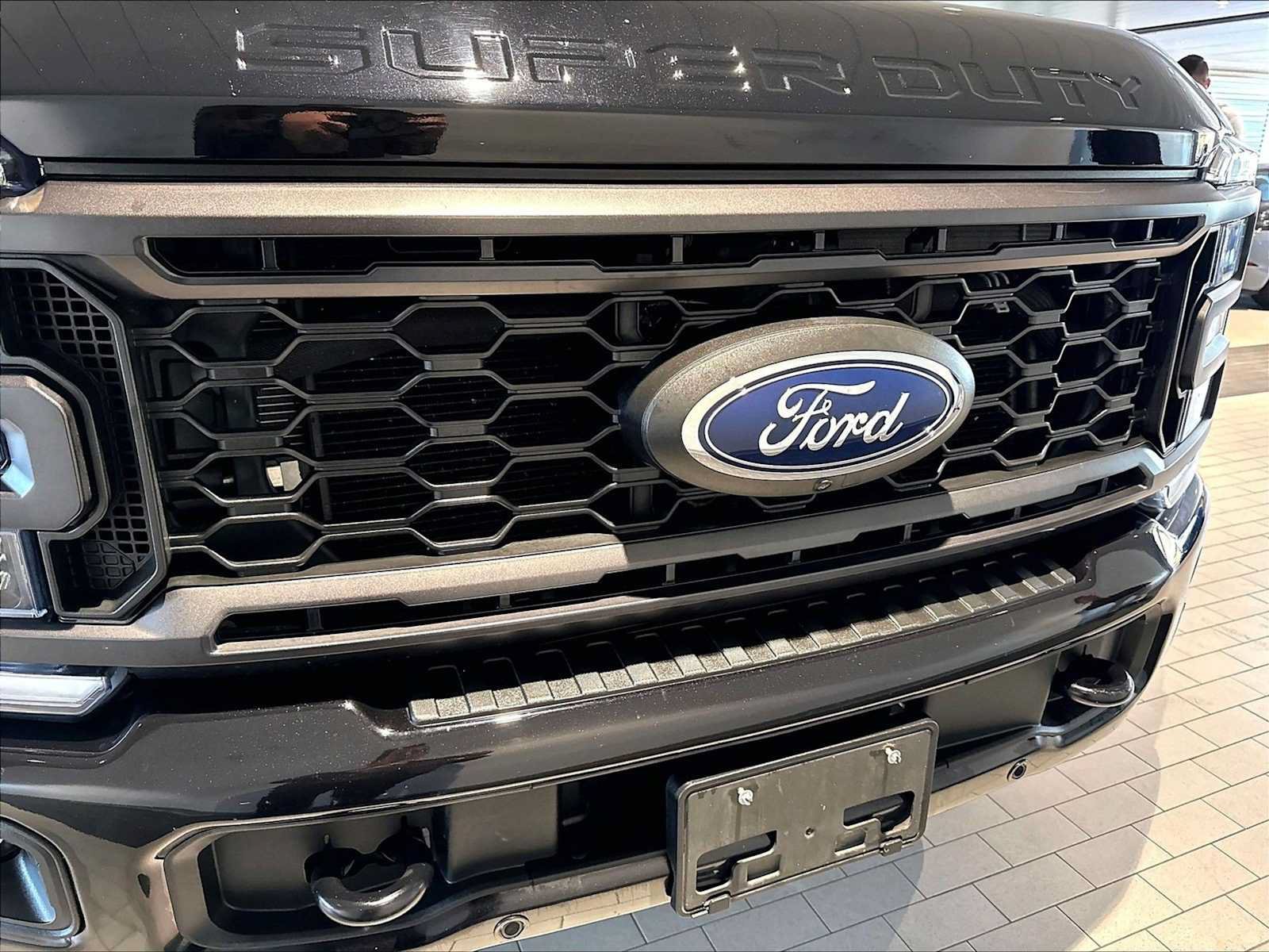 Used 2024 Ford F250 Lariat w/ Lariat Ultimate Package AWD/4WD image 36