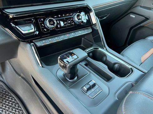 Certified 2023 GMC Sierra 1500 AT4 w/ Technology Package AWD/4WD image 34