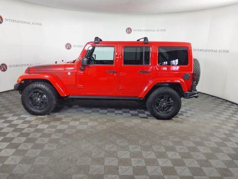 Used 2017 Jeep Wrangler Unlimited Sahara AWD/4WD image 8