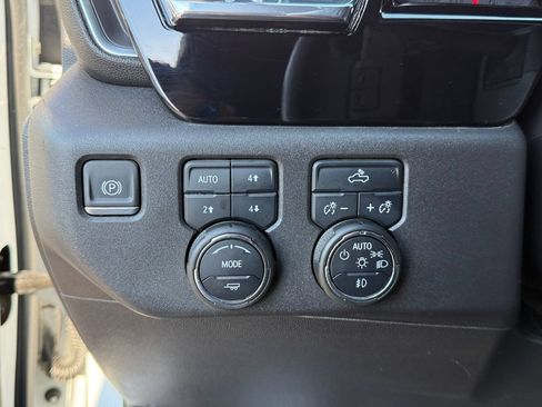 Used 2023 Chevrolet Silverado 1500 LT Trail Boss w/ Protection Package AWD/4WD image 23