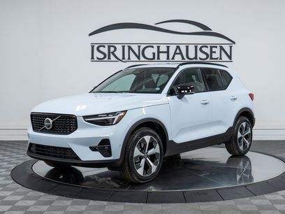 New 2026 Volvo XC40 B5 Plus w/ Protection Package Premier