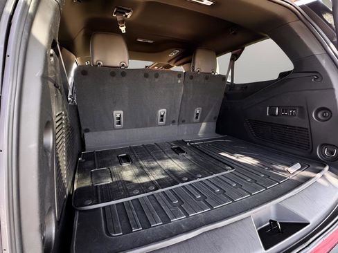 Used 2023 GMC Yukon XL Denali Ultimate w/ LPO, Floor Liner Package image 26