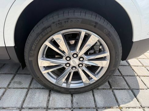 Used 2023 Cadillac XT5 Premium Luxury w/ Technology Package FWD image 12