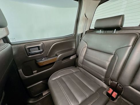Used 2018 GMC Sierra 2500 Denali w/ Duramax Plus Package AWD/4WD image 12