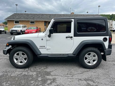 Used 2015 Jeep Wrangler Sport AWD/4WD image 7